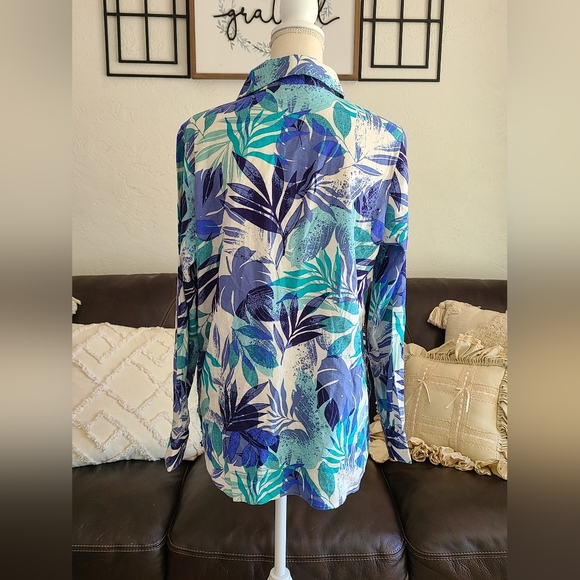 Denim & Co. Naturals Linen Blend Side Button Curved Hem Shirt Women's Size S - Picture 6 of 10